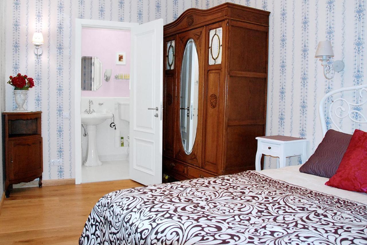 Apartamento Dzirnavu 92, Free Private Parking Riga Exterior foto