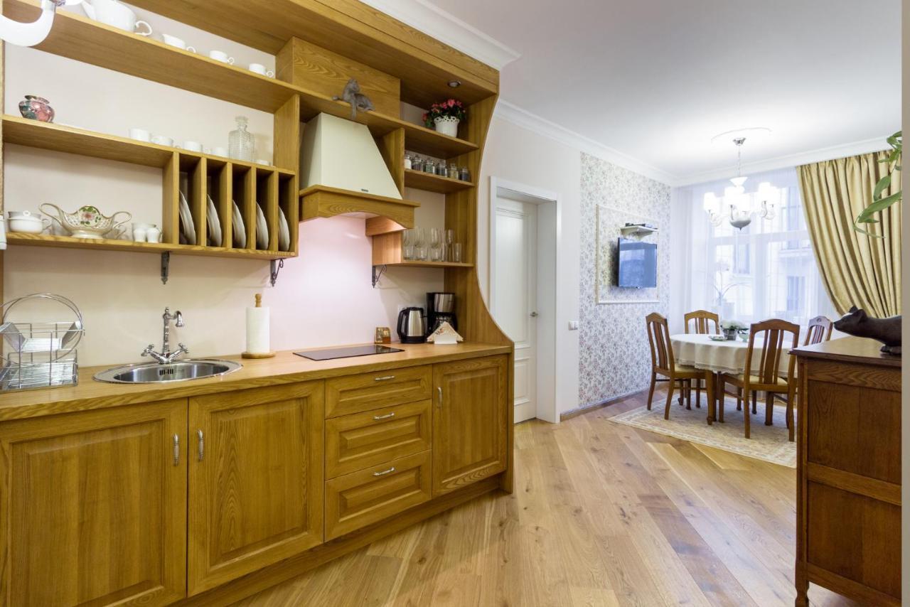 Apartamento Dzirnavu 92, Free Private Parking Riga Exterior foto
